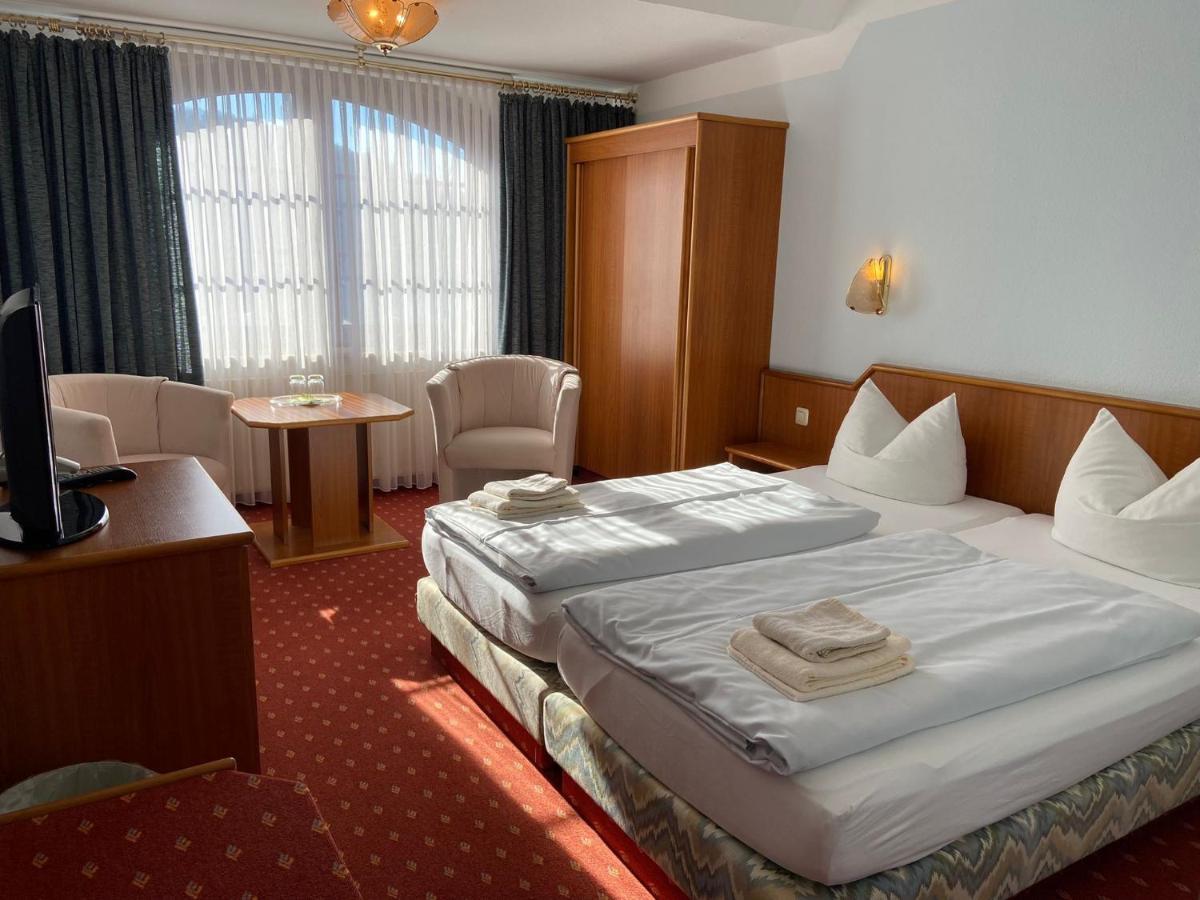 Hotel Seerose Bad Malente Bagian luar foto