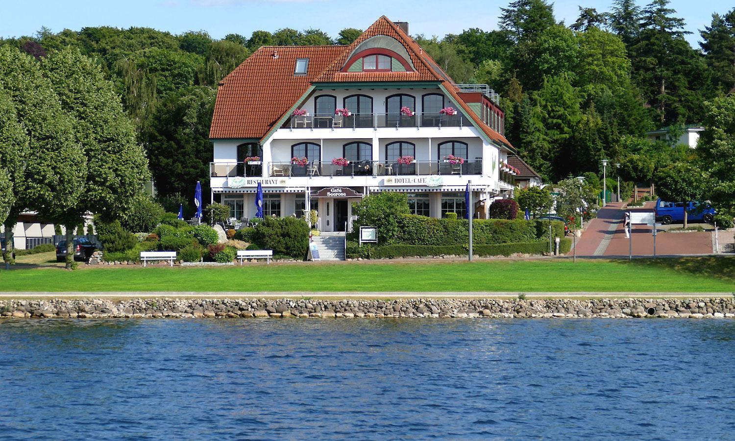 Hotel Seerose Bad Malente Bagian luar foto