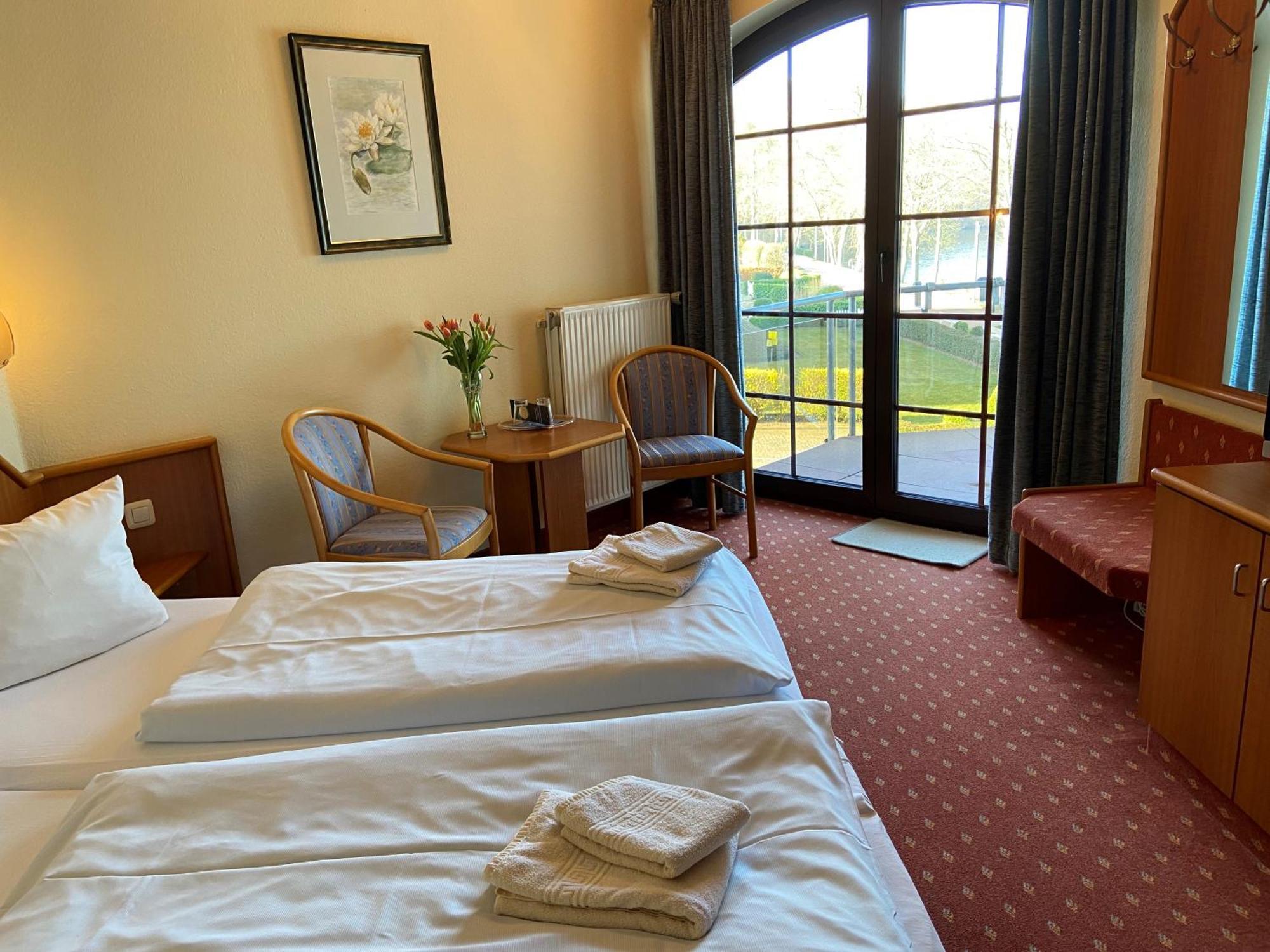 Hotel Seerose Bad Malente Bagian luar foto